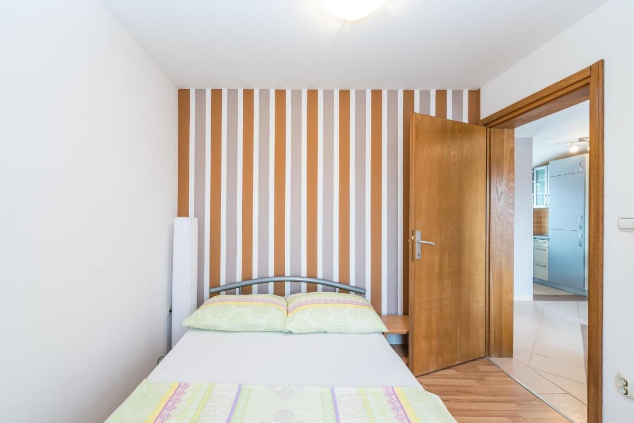 Apartments Mahnet Vir Szoba fotó